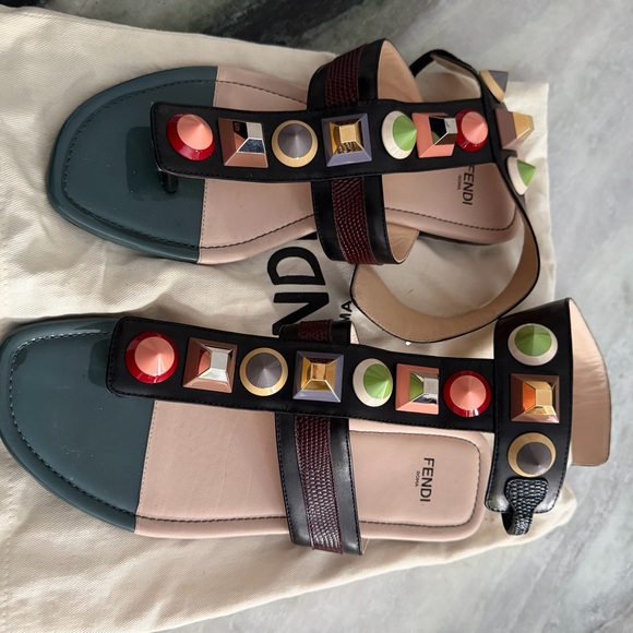Fendi studded gladiator sandal - Picture 2 of 8
